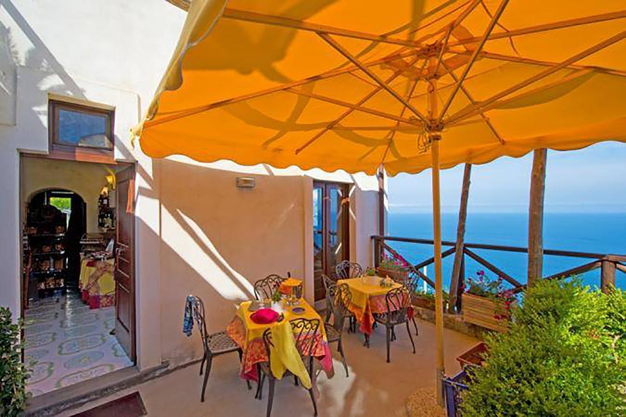 L'antico Borgo Dei Limoni Bed & Breakfast