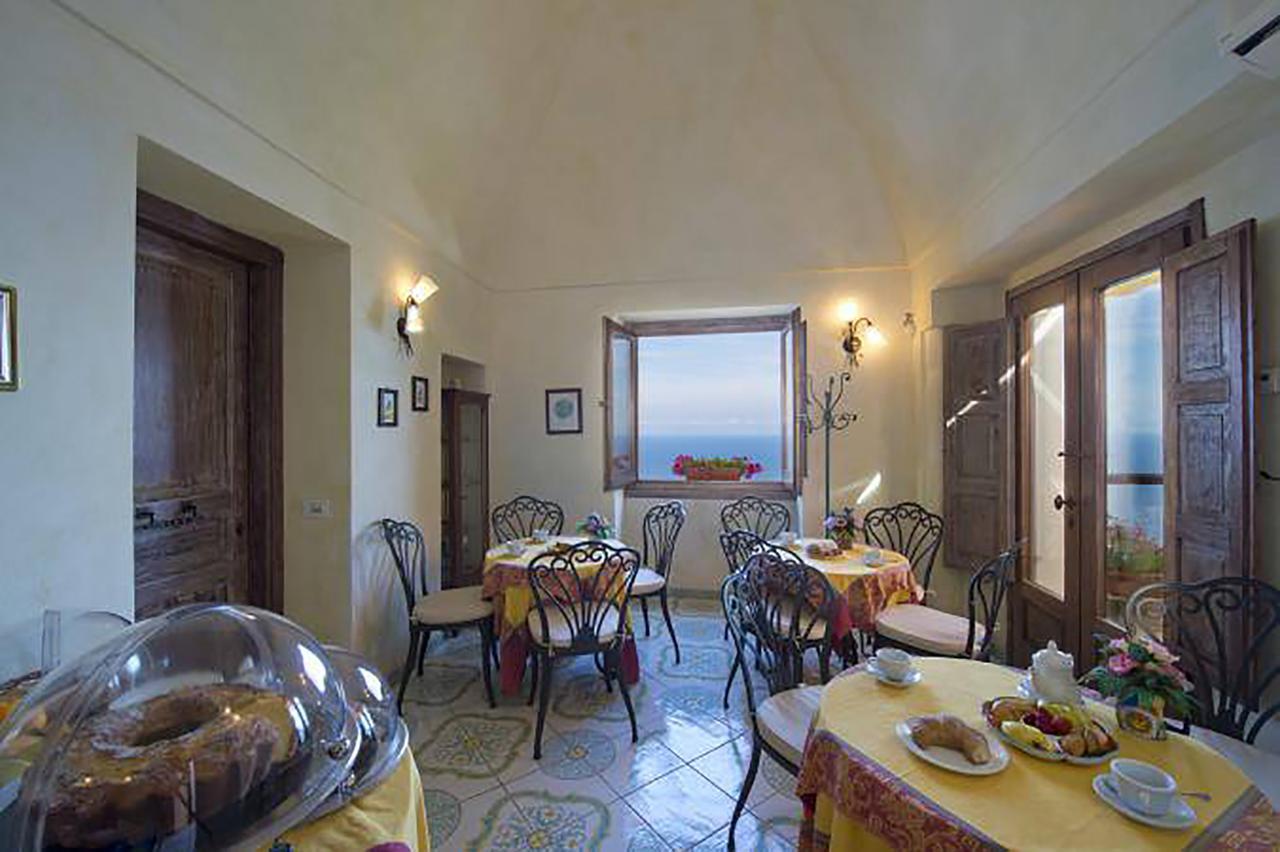 Bed & Breakfast L'antico Borgo Dei Limoni 2*