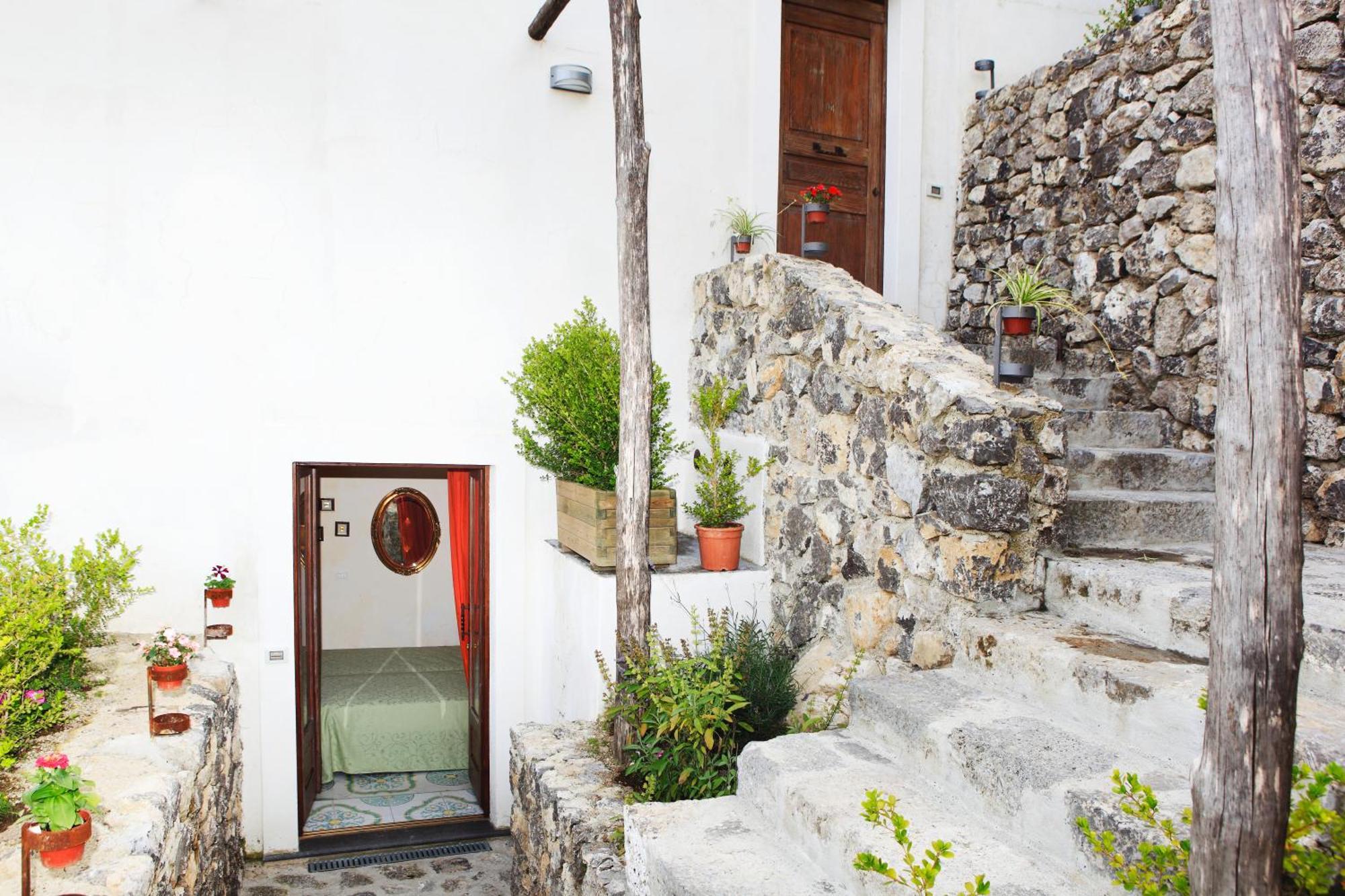 L'antico Borgo Dei Limoni