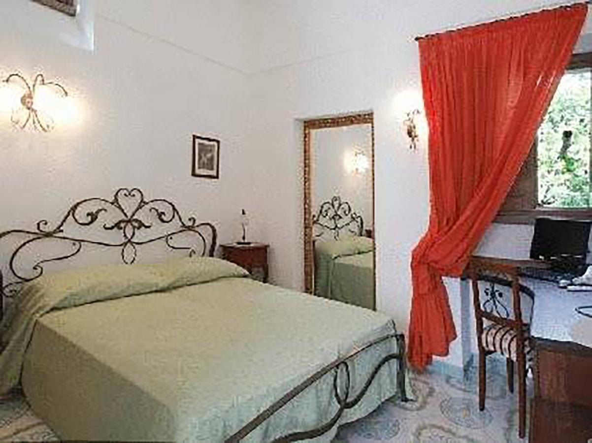 Bed & Breakfast L'antico Borgo Dei Limoni 2*